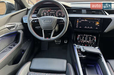 Внедорожник / Кроссовер Audi Q8 e-tron 2023 в 