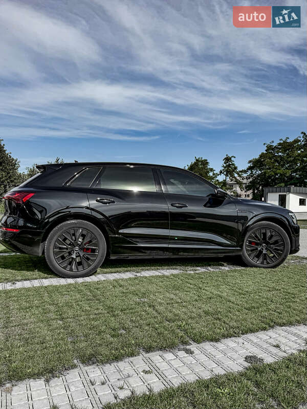 Внедорожник / Кроссовер Audi Q8 e-tron 2023 в Черкассах