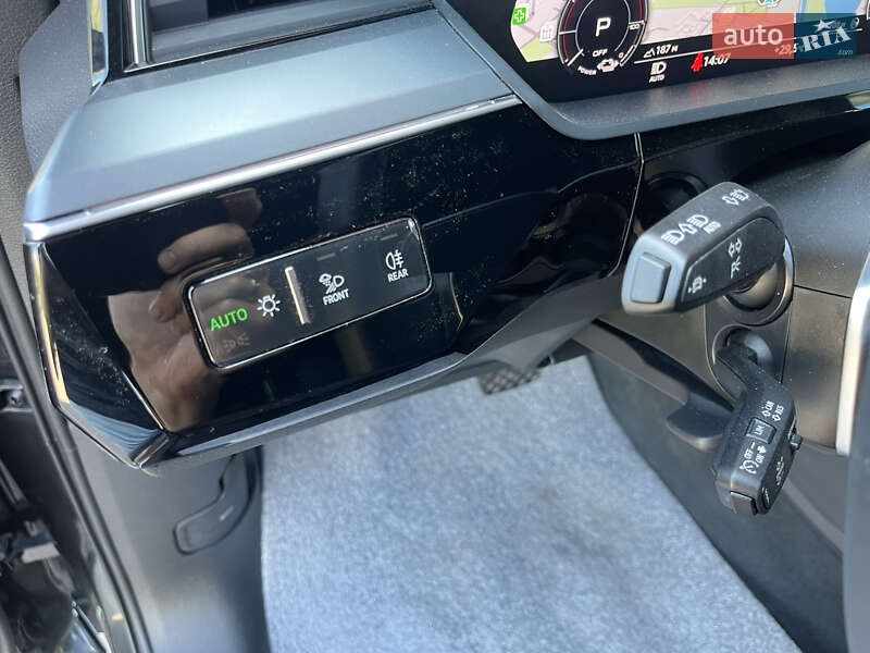 Внедорожник / Кроссовер Audi Q8 e-tron 2023 в Ровно