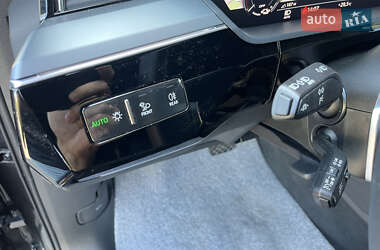 Внедорожник / Кроссовер Audi Q8 e-tron 2023 в 