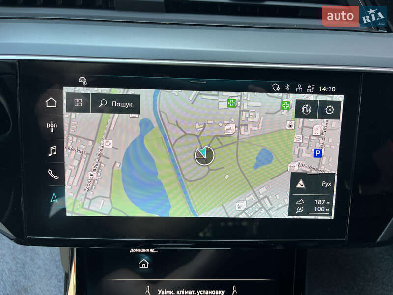 Внедорожник / Кроссовер Audi Q8 e-tron 2023 в Ровно