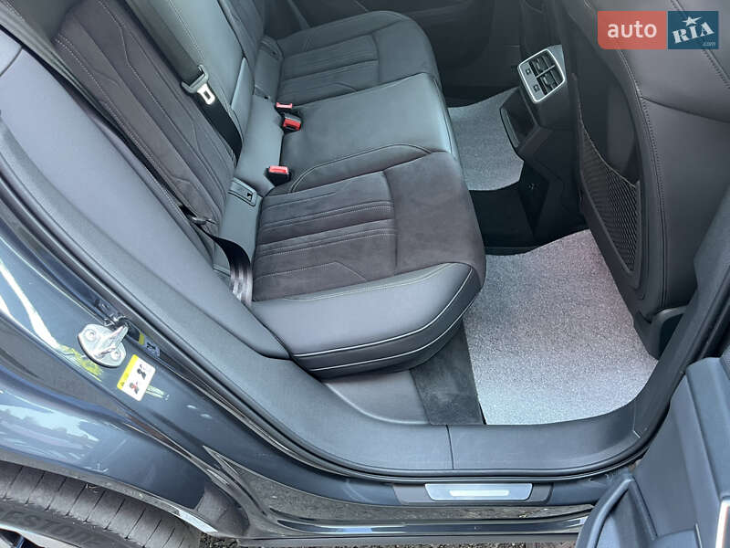 Внедорожник / Кроссовер Audi Q8 e-tron 2023 в Ровно