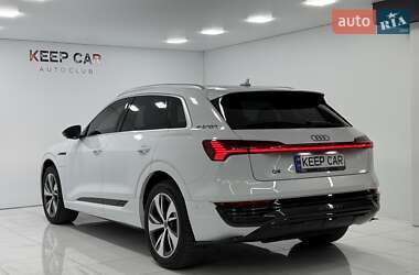 Внедорожник / Кроссовер Audi Q8 e-tron 2023 в 