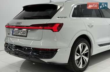 Внедорожник / Кроссовер Audi Q8 e-tron 2023 в 