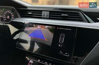 Внедорожник / Кроссовер Audi Q8 e-tron 2023 в 