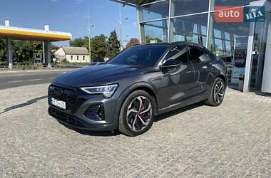 Позашляховик / Кросовер Audi Q8 e-tron 2023 в Дніпрі