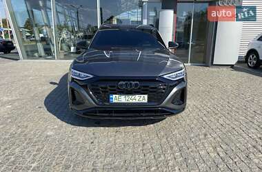 Внедорожник / Кроссовер Audi Q8 e-tron 2023 в 