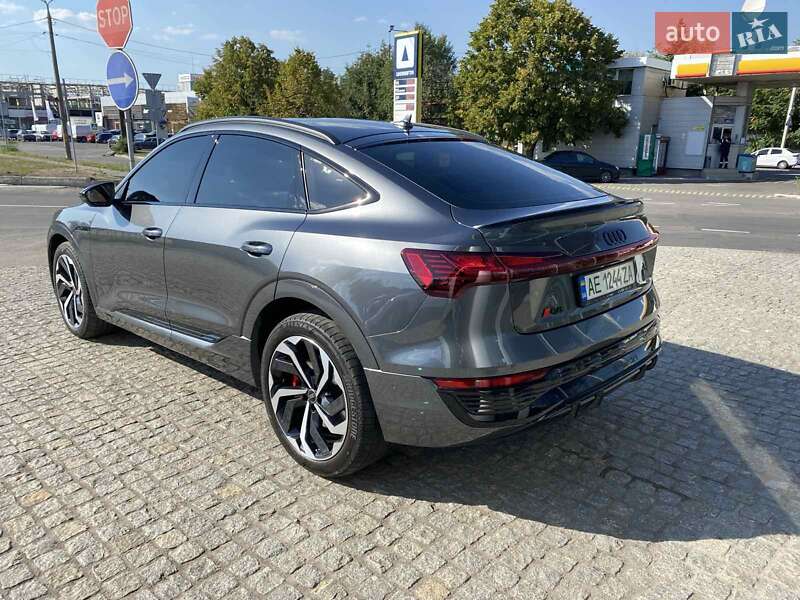 Внедорожник / Кроссовер Audi Q8 e-tron 2023 в Днепре