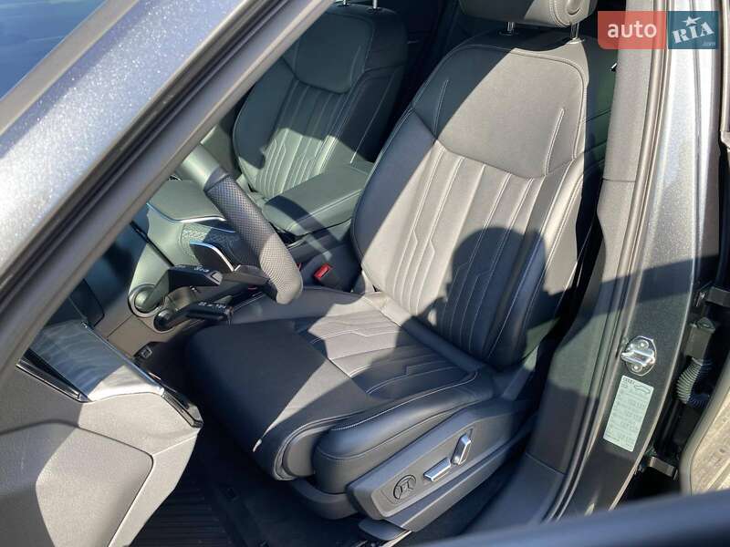 Внедорожник / Кроссовер Audi Q8 e-tron 2023 в Днепре