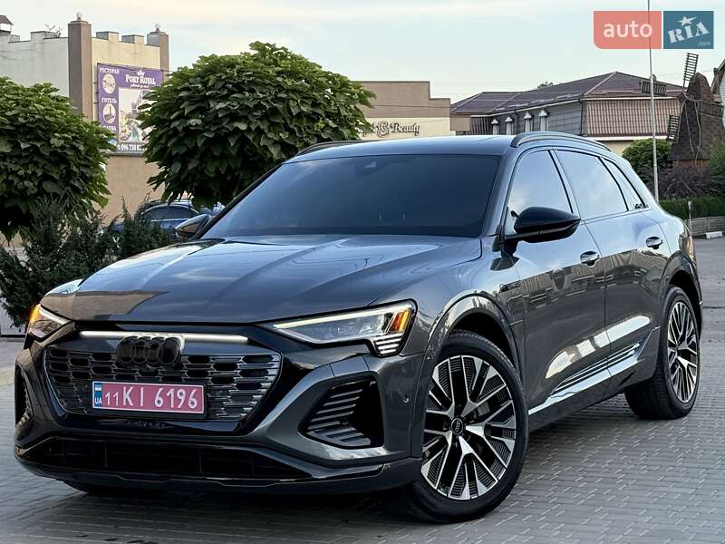 Внедорожник / Кроссовер Audi Q8 e-tron 2024 в 