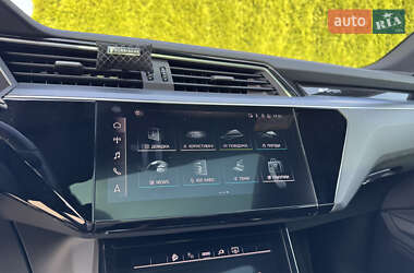 Внедорожник / Кроссовер Audi Q8 e-tron 2023 в 