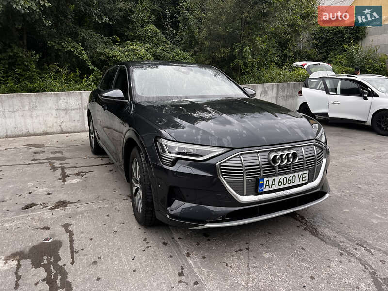 Внедорожник / Кроссовер Audi Q8 e-tron 2023 в Киеве фото 2 Внедорожник / Кроссовер Audi Q8 e-tron 2023 в Киеве