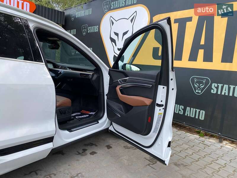 Внедорожник / Кроссовер Audi Q8 e-tron 2023 в Хмельницком