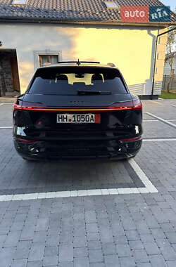 Внедорожник / Кроссовер Audi Q8 e-tron 2023 в 