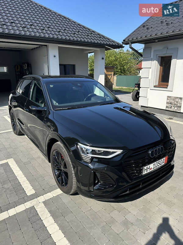 Внедорожник / Кроссовер Audi Q8 e-tron 2023 в Богородчанах