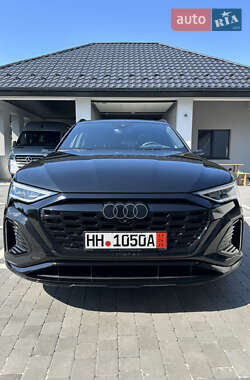 Внедорожник / Кроссовер Audi Q8 e-tron 2023 в 