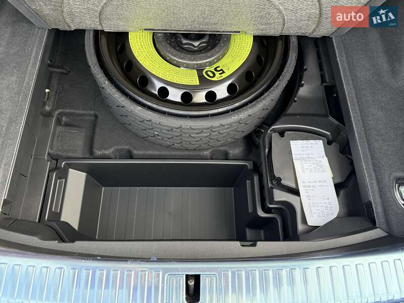 Внедорожник / Кроссовер Audi Q8 e-tron 2023 в Киеве