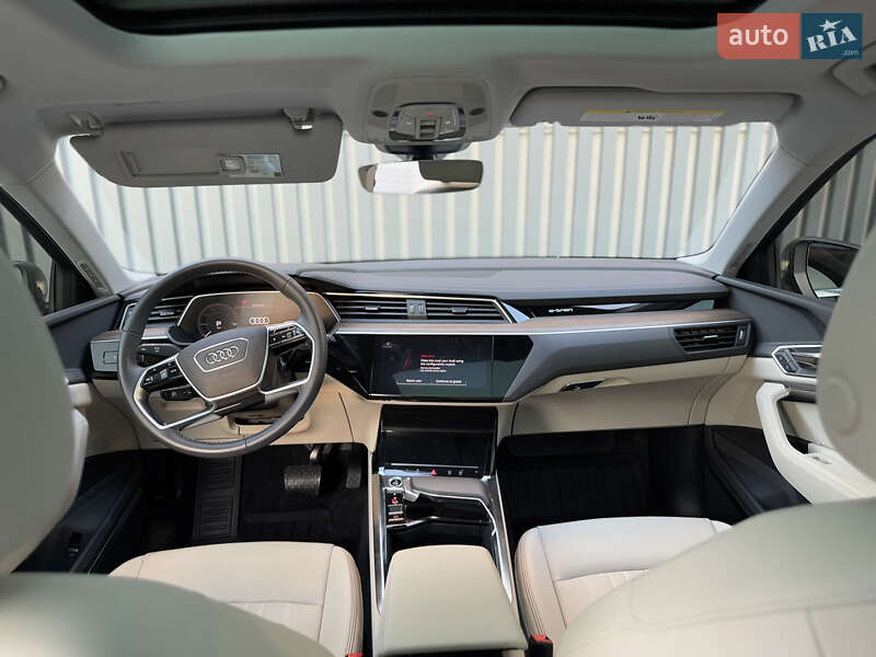 Внедорожник / Кроссовер Audi Q8 e-tron 2023 в Киеве фото 19 Внедорожник / Кроссовер Audi Q8 e-tron 2023 в Киеве