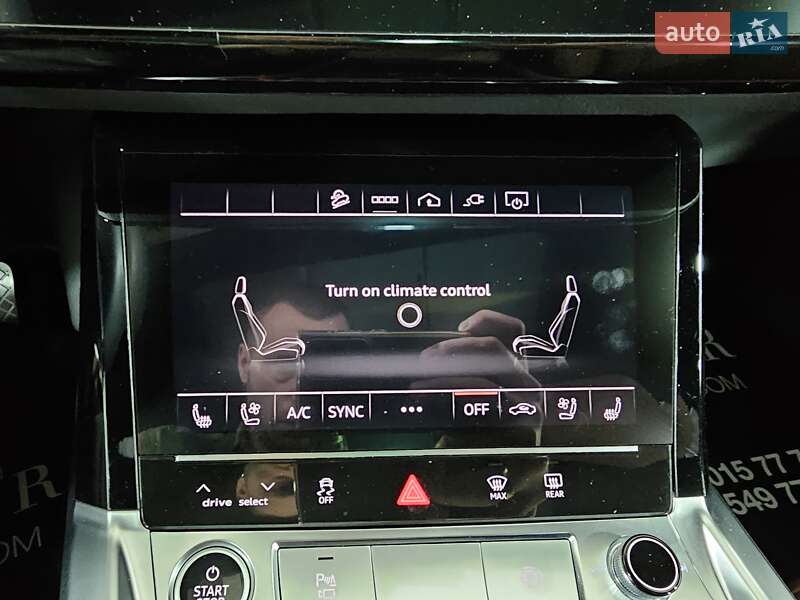 Позашляховик / Кросовер Audi Q8 e-tron 2023 в Києві