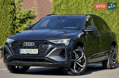 Позашляховик / Кросовер Audi Q8 e-tron 2023 в 
