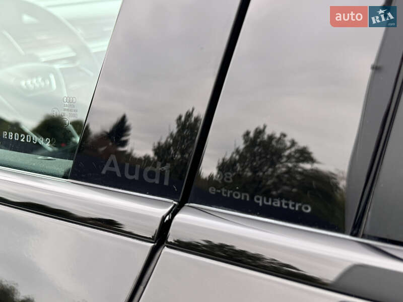 Внедорожник / Кроссовер Audi Q8 e-tron 2023 в Мукачево