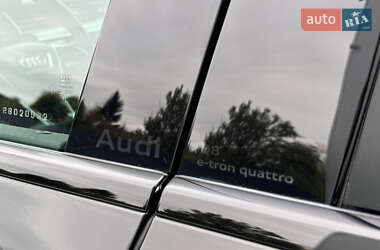 Внедорожник / Кроссовер Audi Q8 e-tron 2023 в 