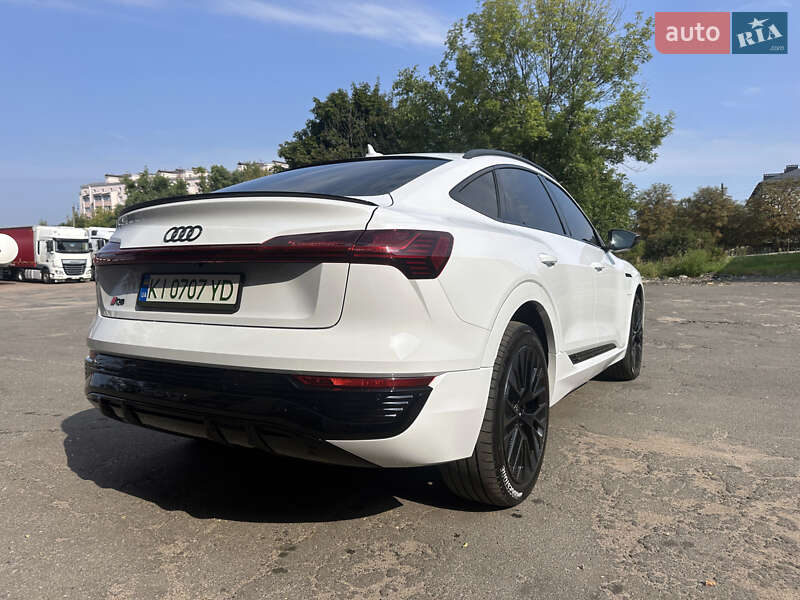 Позашляховик / Кросовер Audi Q8 e-tron 2023 в Києві