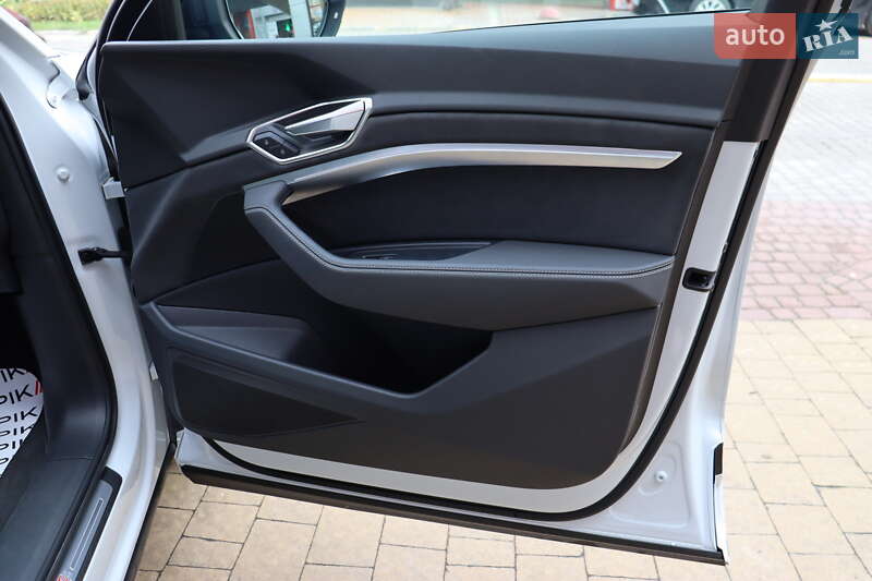Внедорожник / Кроссовер Audi Q8 e-tron 2023 в Львове фото 49 Внедорожник / Кроссовер Audi Q8 e-tron 2023 в Львове