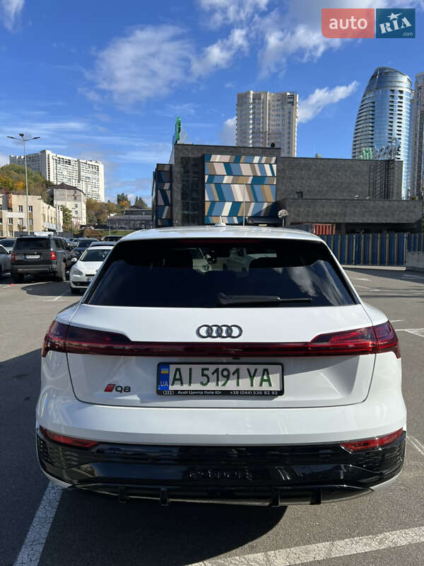 Внедорожник / Кроссовер Audi Q8 e-tron 2024 в Киеве