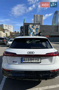 Внедорожник / Кроссовер Audi Q8 e-tron 2024 в 