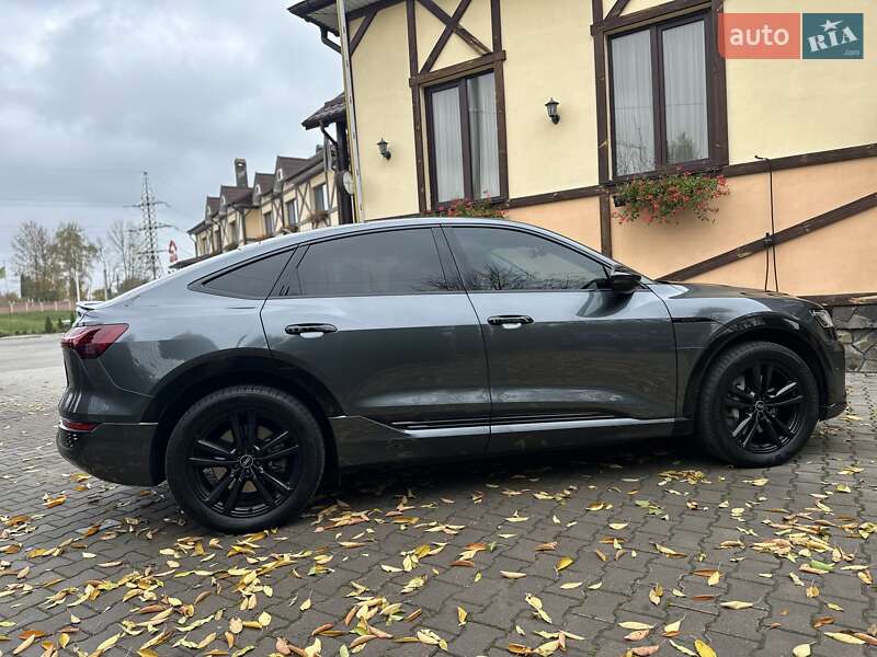 Позашляховик / Кросовер Audi Q8 e-tron 2023 в Хмельницькому