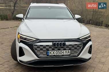 Внедорожник / Кроссовер Audi Q8 e-tron 2023 в Харькове