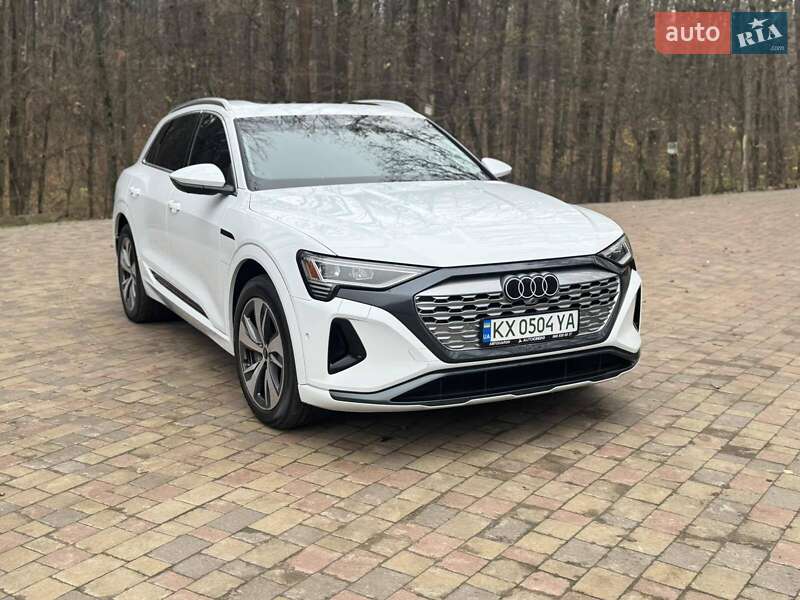 Внедорожник / Кроссовер Audi Q8 e-tron 2023 в Харькове