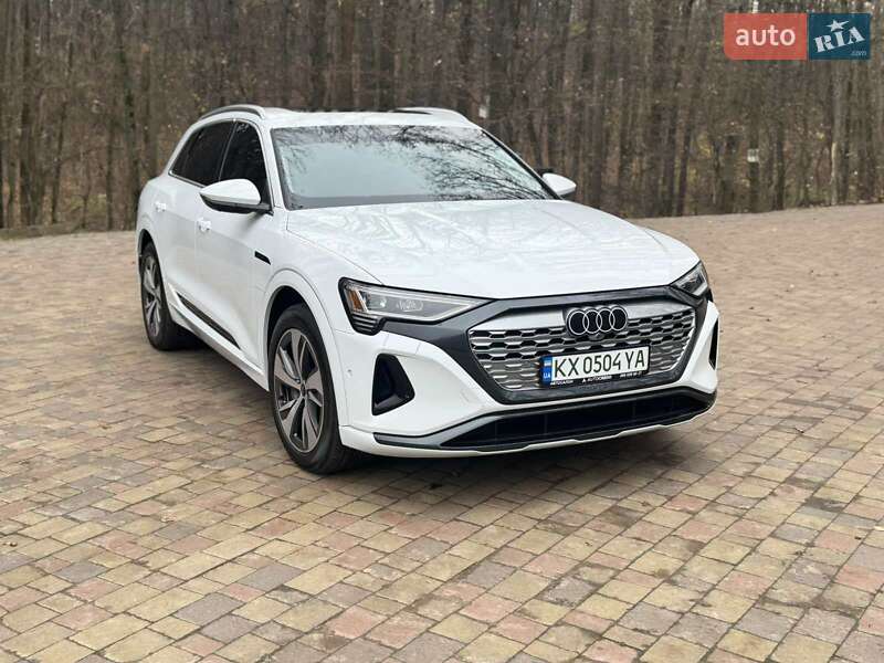 Внедорожник / Кроссовер Audi Q8 e-tron 2023 в Харькове