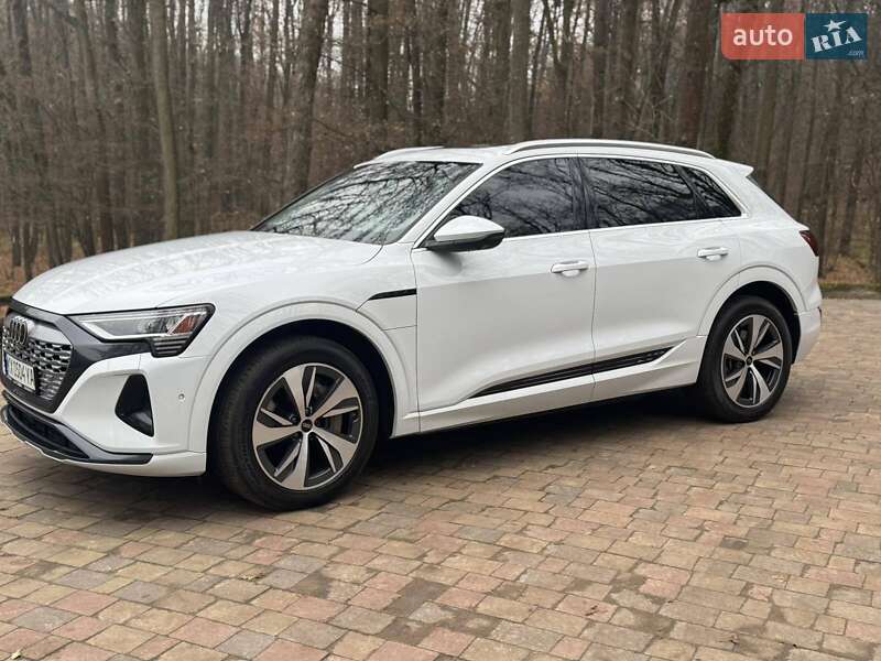 Внедорожник / Кроссовер Audi Q8 e-tron 2023 в Харькове