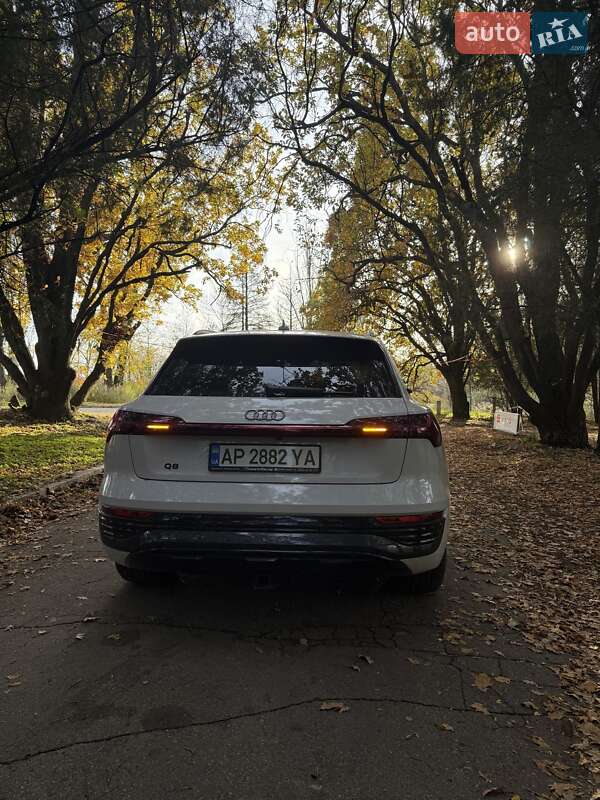 Внедорожник / Кроссовер Audi Q8 e-tron 2023 в Запорожье