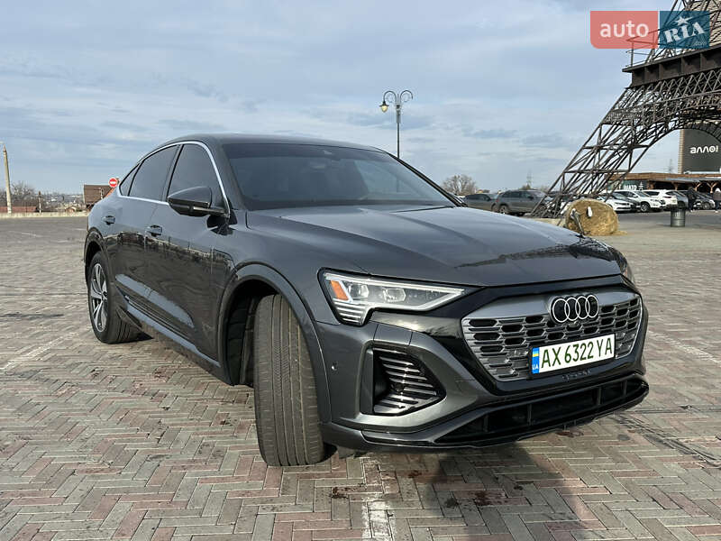Внедорожник / Кроссовер Audi Q8 e-tron 2023 в Харькове