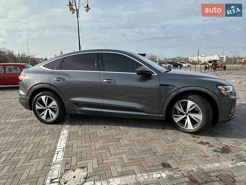 Внедорожник / Кроссовер Audi Q8 e-tron 2023 в Харькове