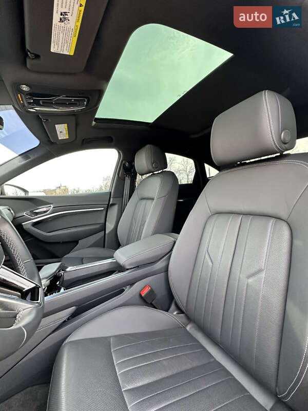 Внедорожник / Кроссовер Audi Q8 e-tron 2023 в Харькове