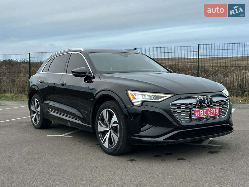 Внедорожник / Кроссовер Audi Q8 e-tron 2023 в Ровно фото 12 Внедорожник / Кроссовер Audi Q8 e-tron 2023 в Ровно