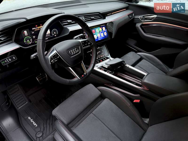 Внедорожник / Кроссовер Audi Q8 e-tron 2023 в Киеве