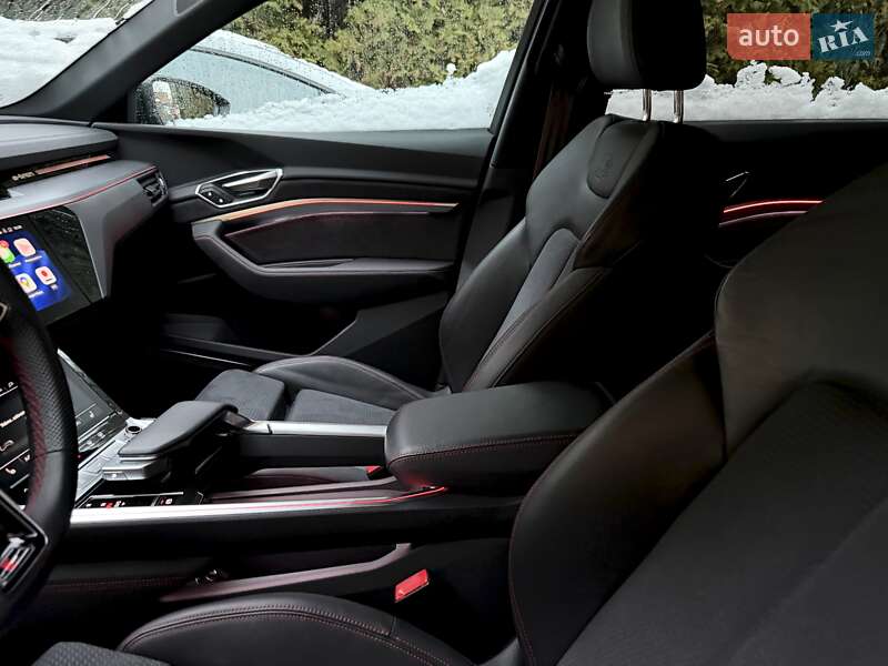 Внедорожник / Кроссовер Audi Q8 e-tron 2023 в Киеве