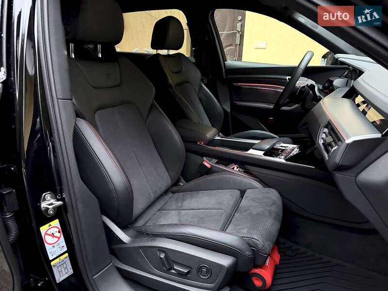 Внедорожник / Кроссовер Audi Q8 e-tron 2023 в Киеве