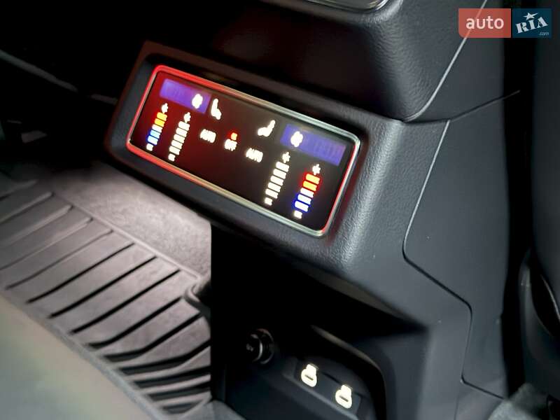 Внедорожник / Кроссовер Audi Q8 e-tron 2023 в Киеве