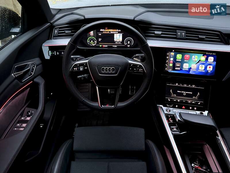 Внедорожник / Кроссовер Audi Q8 e-tron 2023 в Киеве