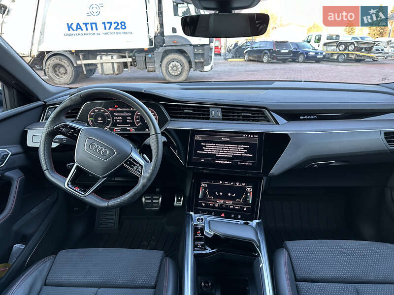 Внедорожник / Кроссовер Audi Q8 e-tron 2023 в Ровно