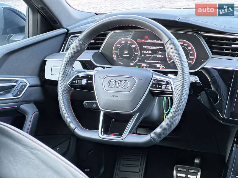 Внедорожник / Кроссовер Audi Q8 e-tron 2023 в Ровно