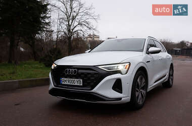 Позашляховик / Кросовер Audi Q8 e-tron 2023 в Житомирі
