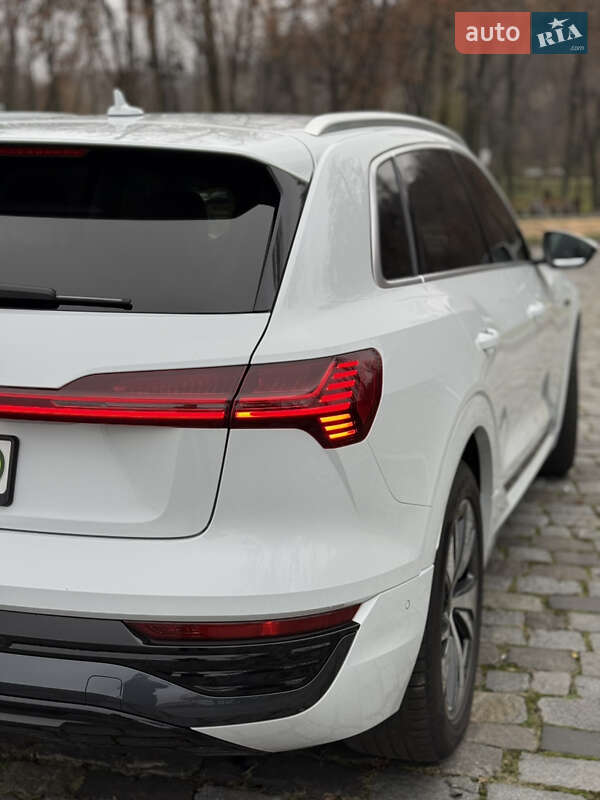 Внедорожник / Кроссовер Audi Q8 e-tron 2023 в Киеве фото 19 Внедорожник / Кроссовер Audi Q8 e-tron 2023 в Киеве