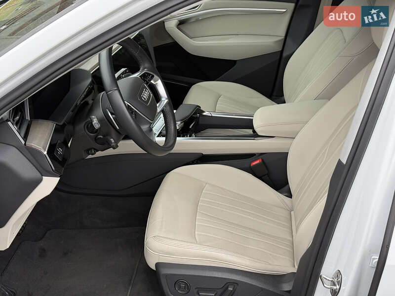 Внедорожник / Кроссовер Audi Q8 e-tron 2023 в Киеве фото 23 Внедорожник / Кроссовер Audi Q8 e-tron 2023 в Киеве